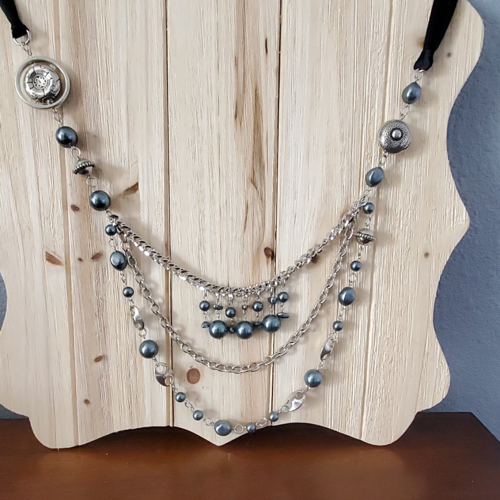 Necklace and earrings